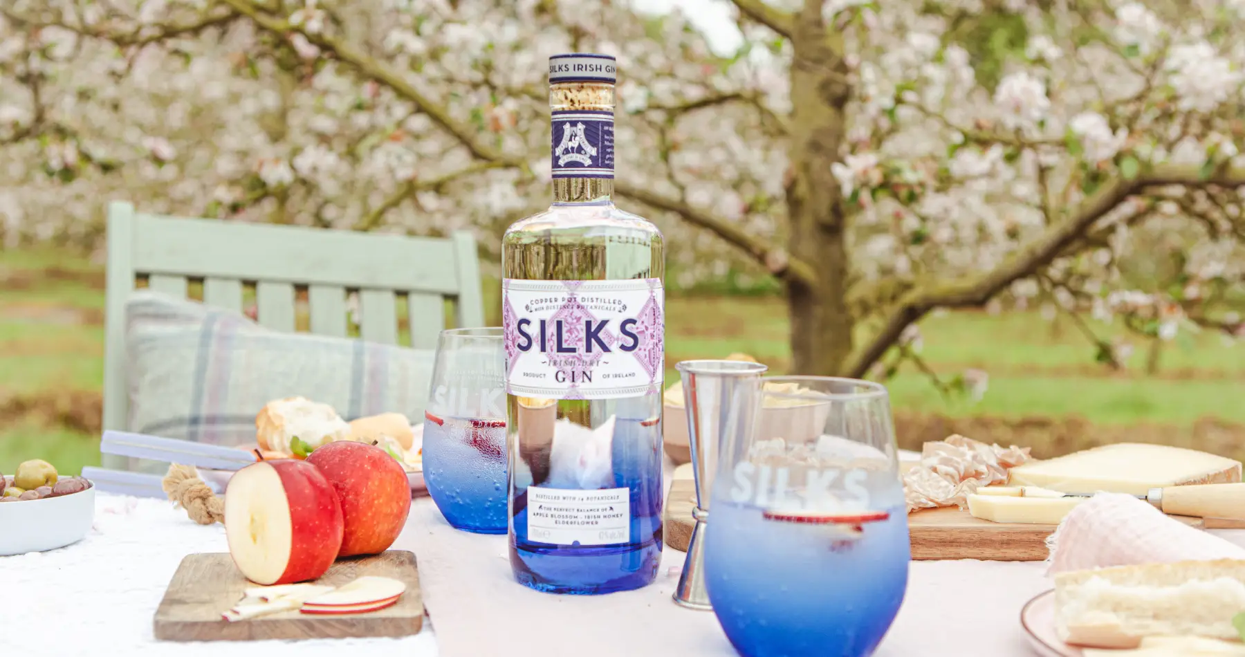 silks gin bottle with glass hero
